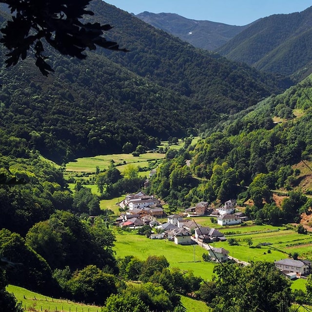 mual pueblo ejemplar asturias