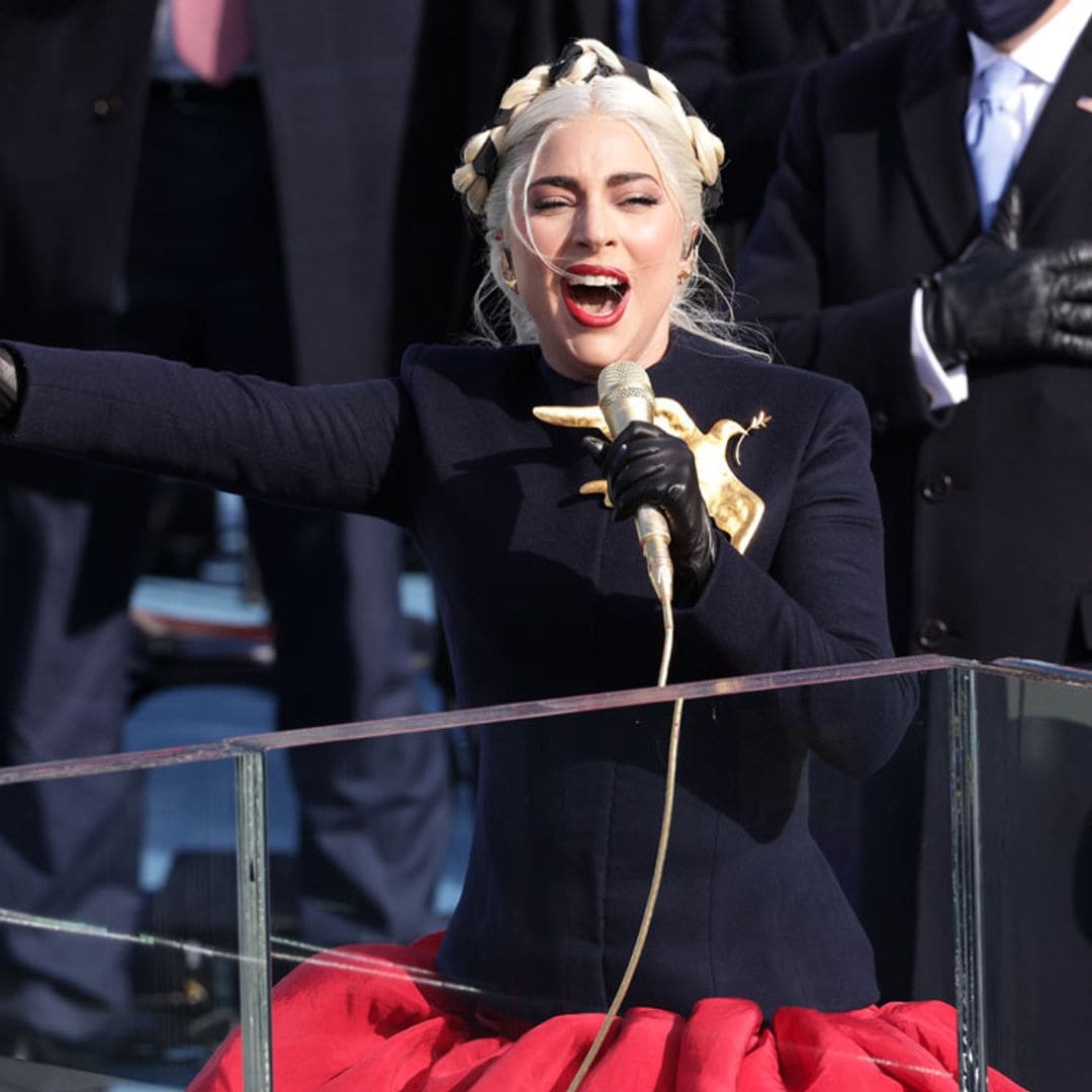 ¿Un 'look' antibalas? El secreto que escondía el vestido de Lady Gaga en la investidura de Joe Biden