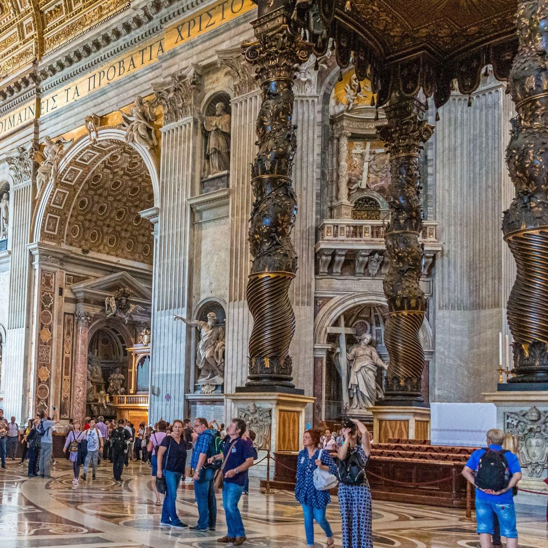 Basílica de San Pedro del Vaticano y el baldaquino