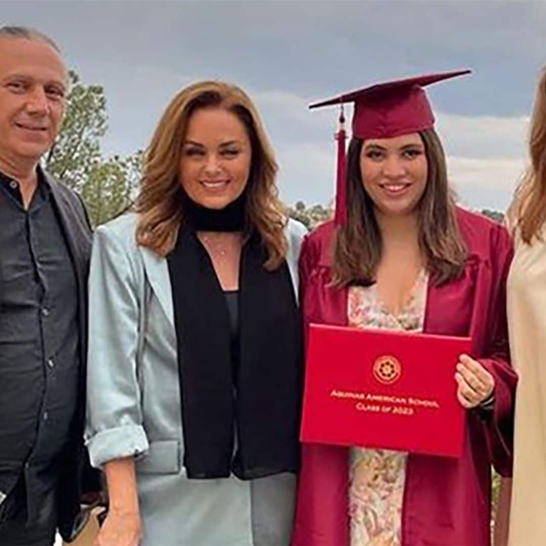 Carmen Morales con su exmarido, Luis Guerra, en la graduación de la hija de Shaila