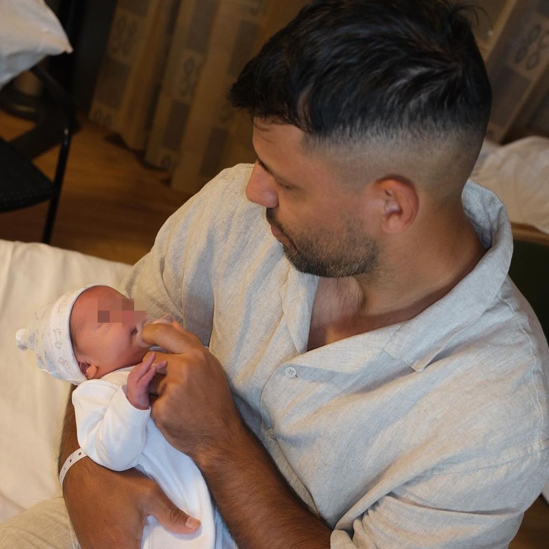 El exfutbolista Sergio 'Kun' Agüero comparte las primeras imágenes de su hija recién nacida