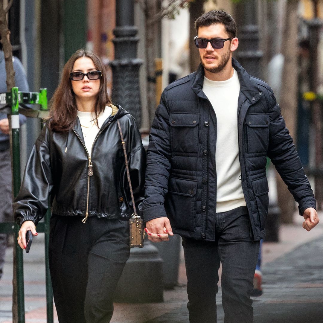 Las nuevas fotografías de Ana de Armas y Manuel Anido de la mano y a plena luz en España