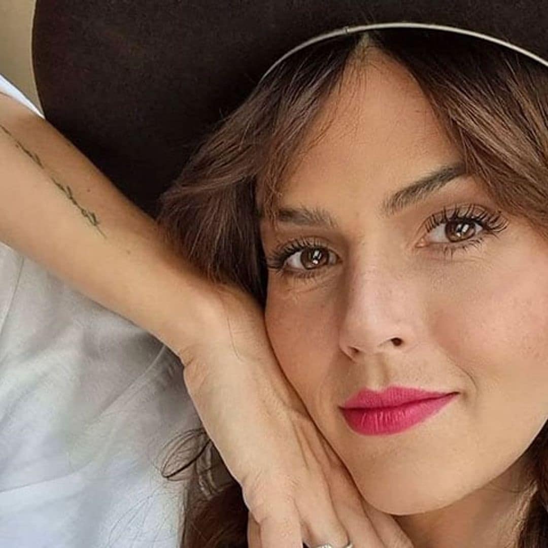 Claudia Álvarez celebra el primer mes de sus mellizos con una tierna imagen