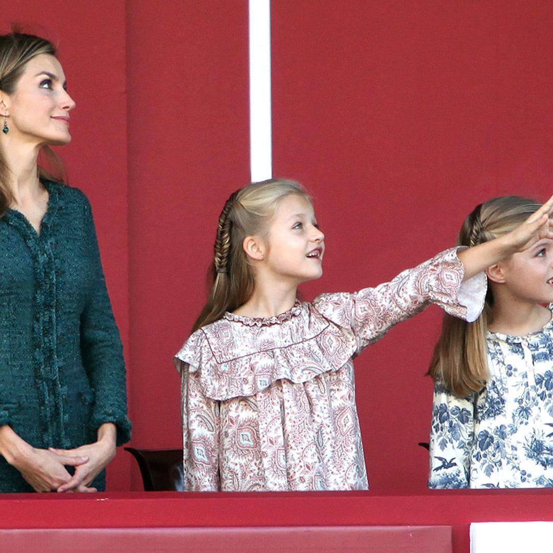 Las anécdotas y momentos para el recuerdo de la princesa Leonor y la infanta Sofía en la Fiesta Nacional