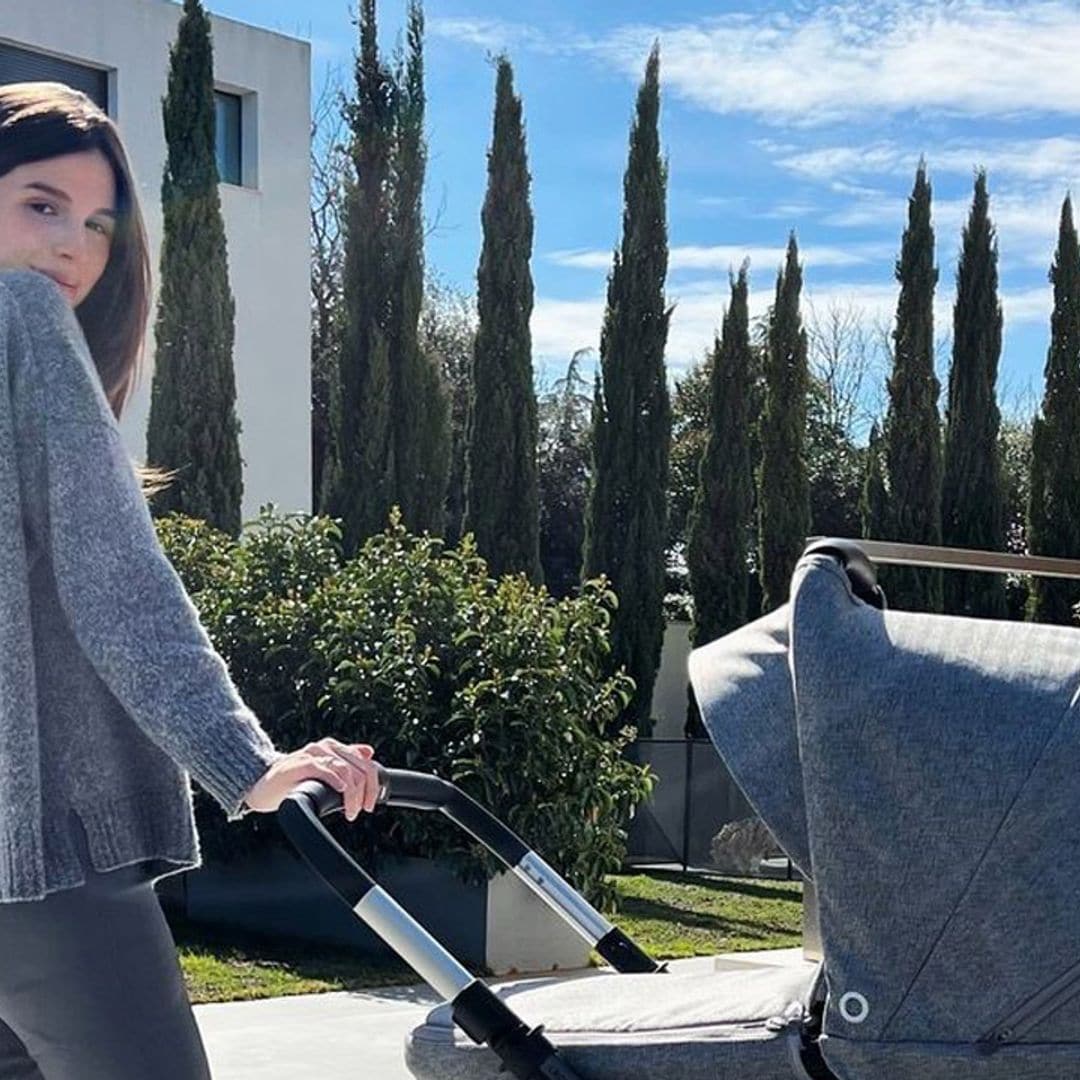 Sandra Gago comparte el primer paseo con su hijo Marco y una foto del pequeño con su hermano Darío