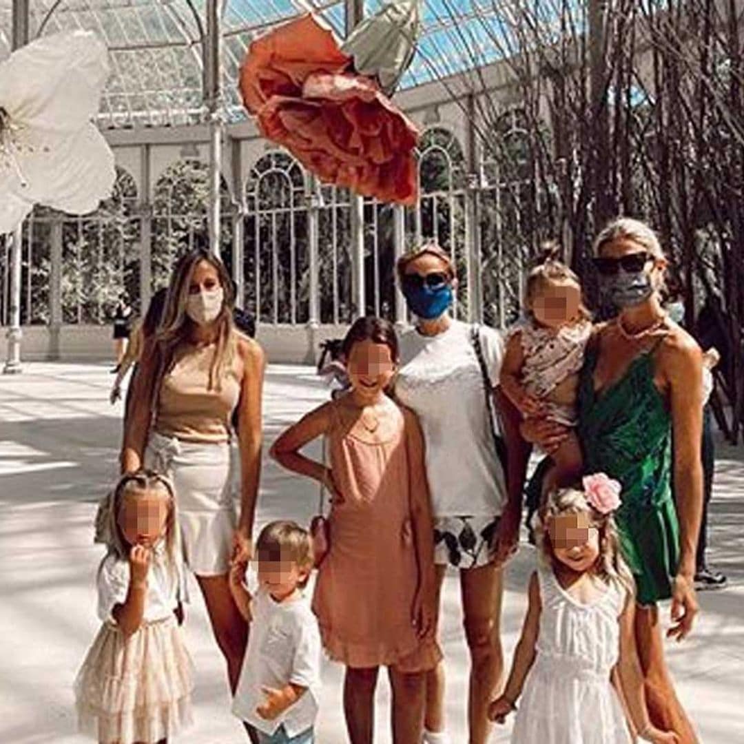 Carla Pereyra: flores, un palacio... y mucho arte, el perfecto plan con sus hijas