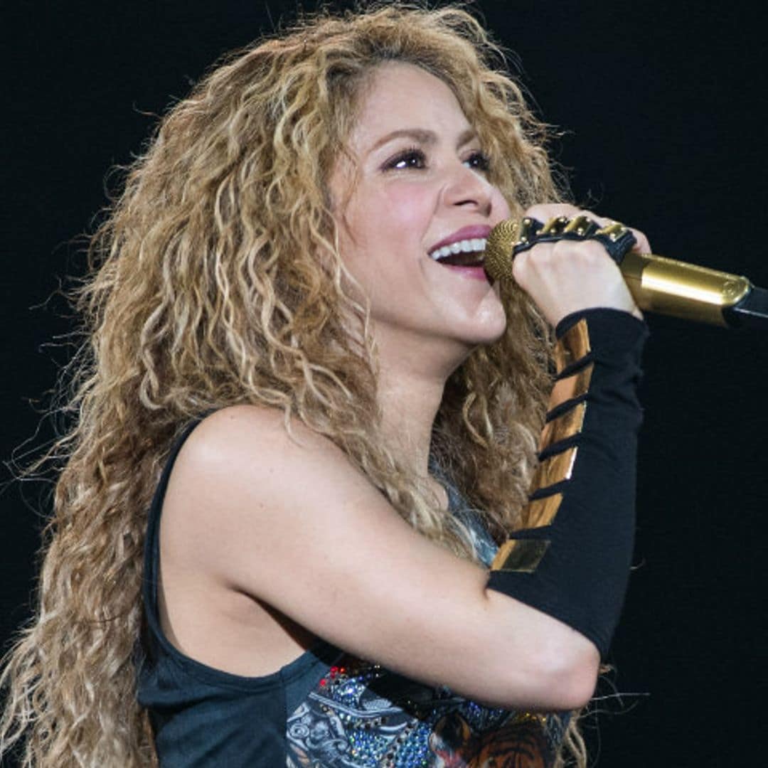 Sin tenacillas ni secador: las ondas de Shakira se consiguen así