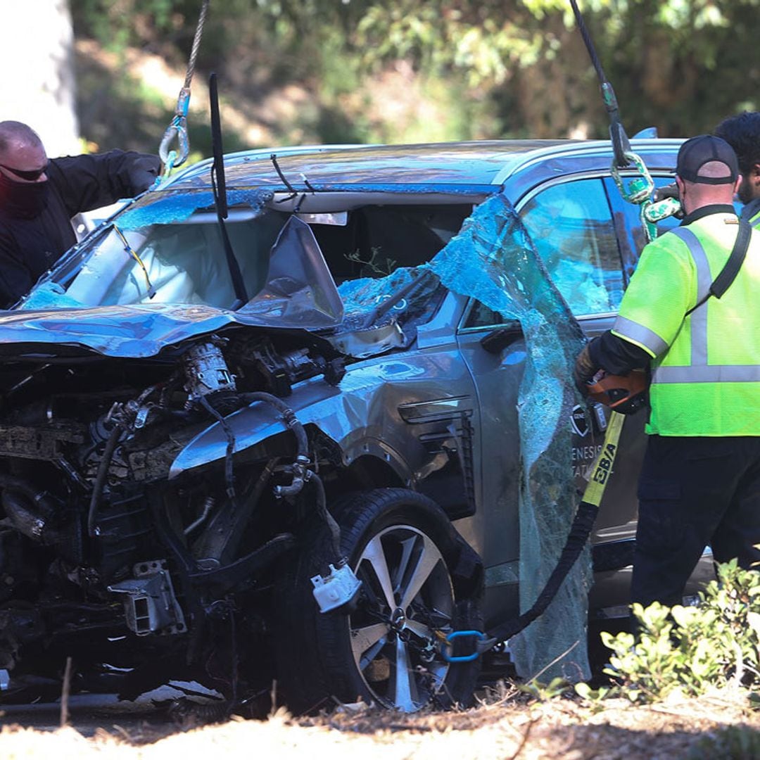 Las sobrecogedoras imágenes del coche de Tiger Woods tras su accidente