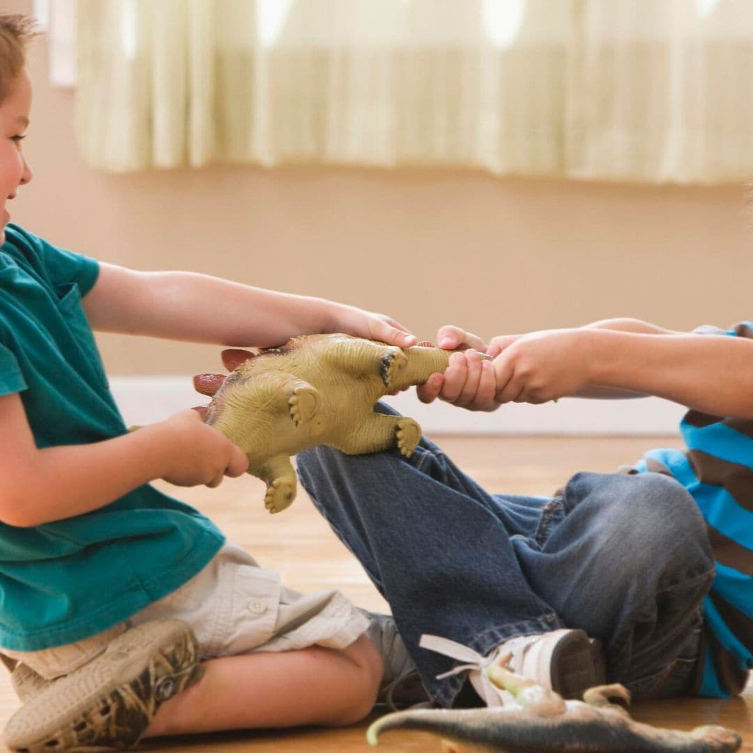 Por qué tu hijo quiere siempre los juguetes de otros niños