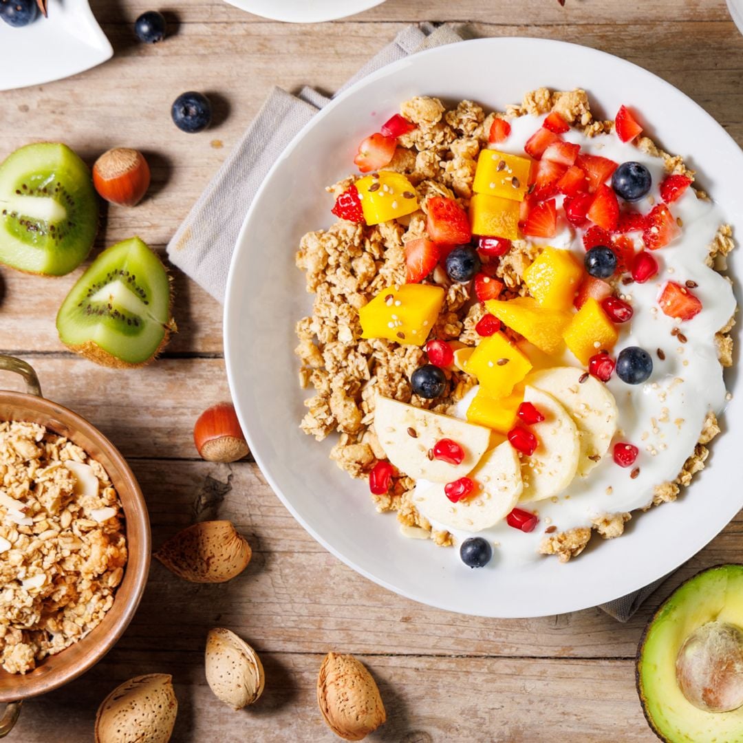 Ni galletas ni cereales: 10 desayunos saludables para empezar el día con energía