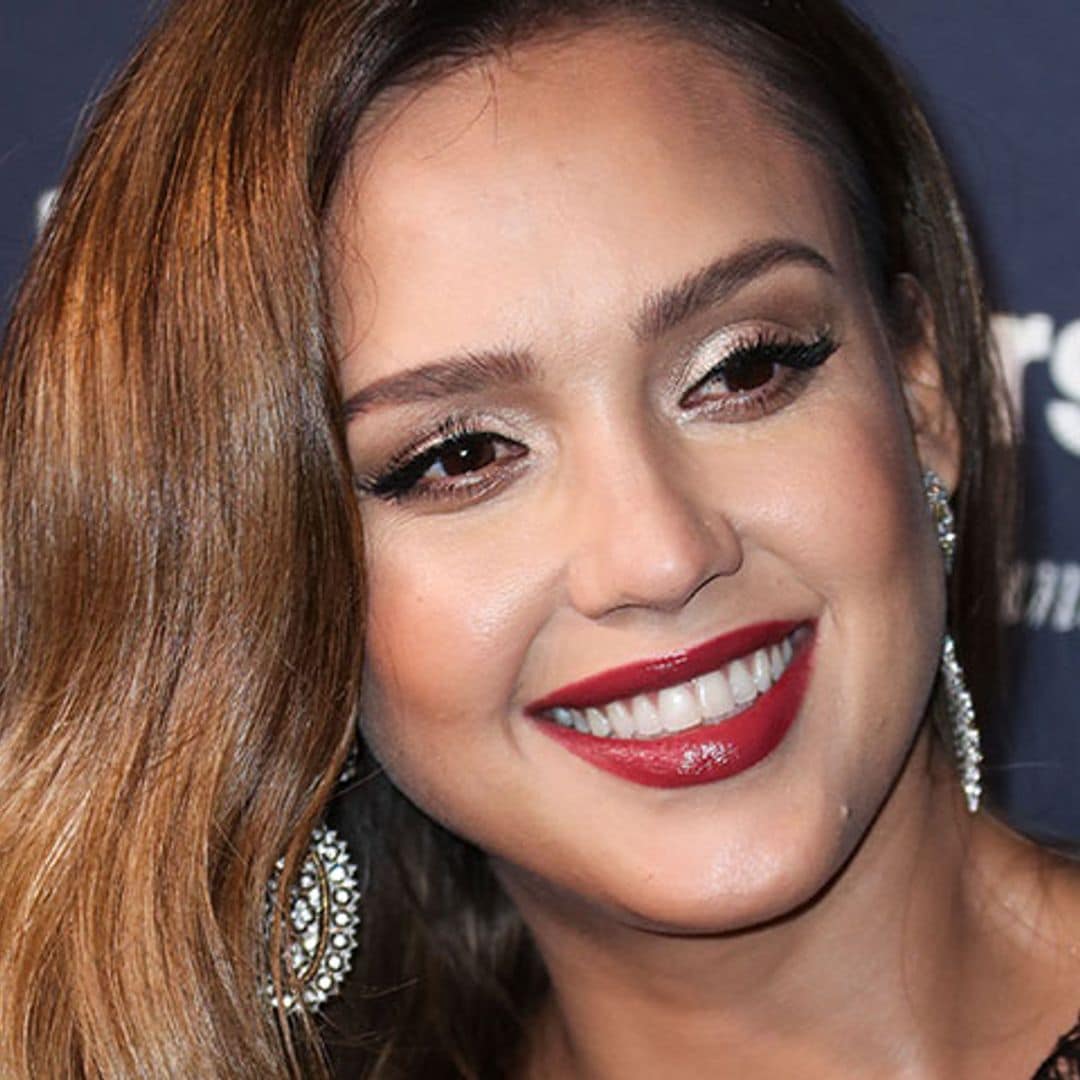 Jessica Alba da la bienvenida al 2018 con el feliz nacimiento de su primer hijo varón