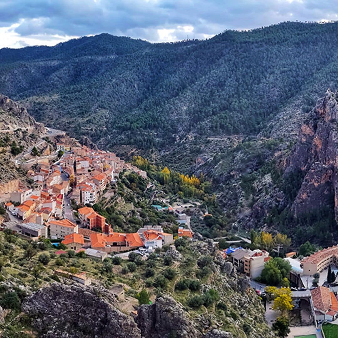 Amanece, que no es poco, en la Sierra del Segura