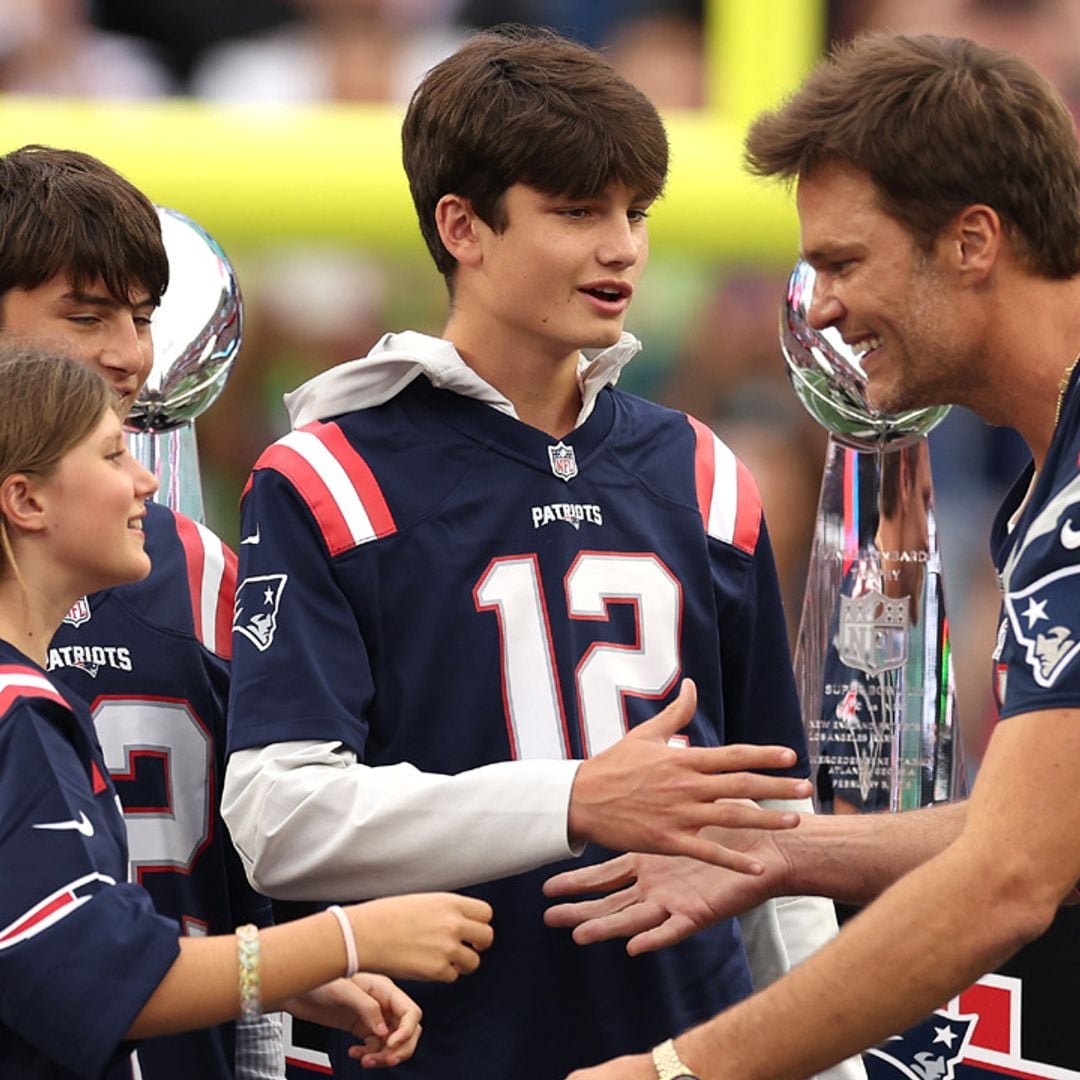 Los tres hijos de Tom Brady le sorprenden en el homenaje a su carrera deportiva
