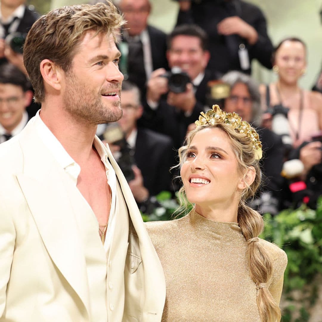 Elsa Pataky causa sensación con su vestido dorado en la MET Gala junto a un seductor Chris Hemsworth