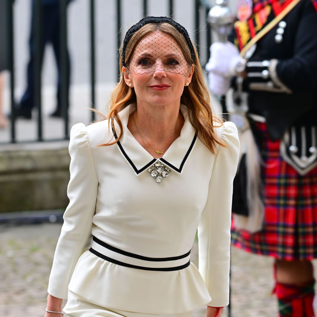 El guiño de Geri Halliwell a Kate Middleton: un vestido péplum y bicolor con cuello de cristales