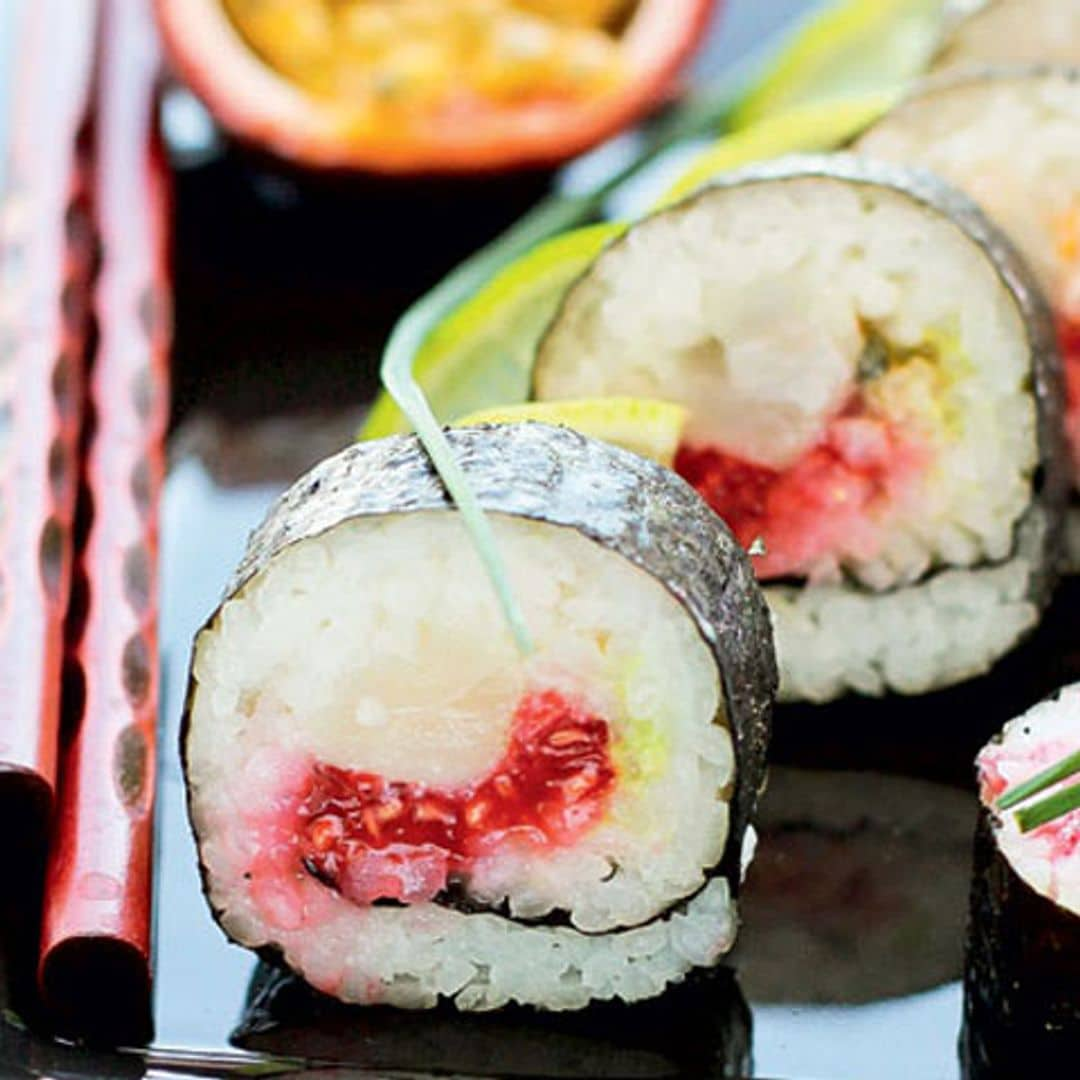 Maki de frambuesa, lima y maracuyá