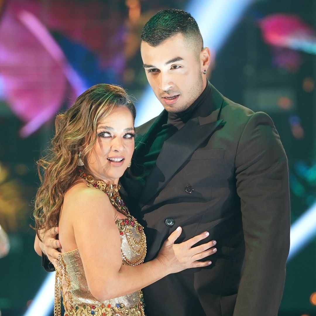 Adamari López y su pareja de baile se lucen en la final de ‘Así se Baila’