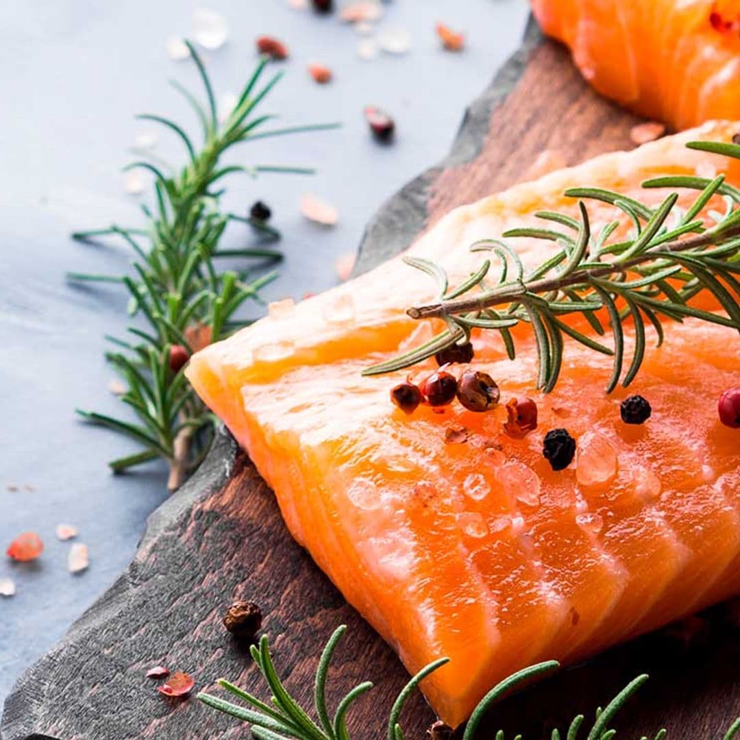 El salmón es uno de los alimentos más sostenibles de tu dieta