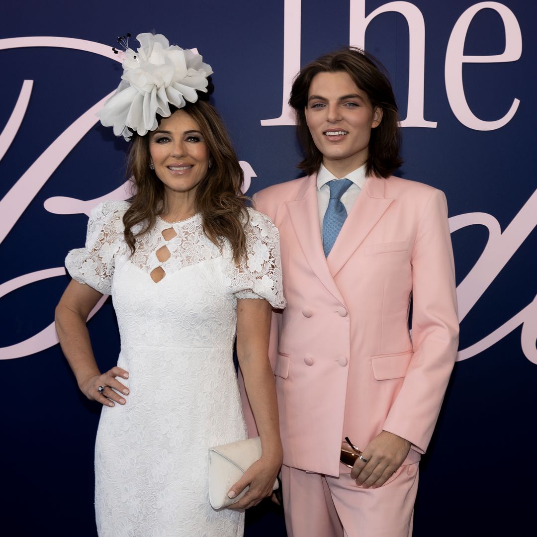 Elizabeth Hurley y su hijo modelo Damian, los invitados con más estilo de las carreras de caballos de Australia