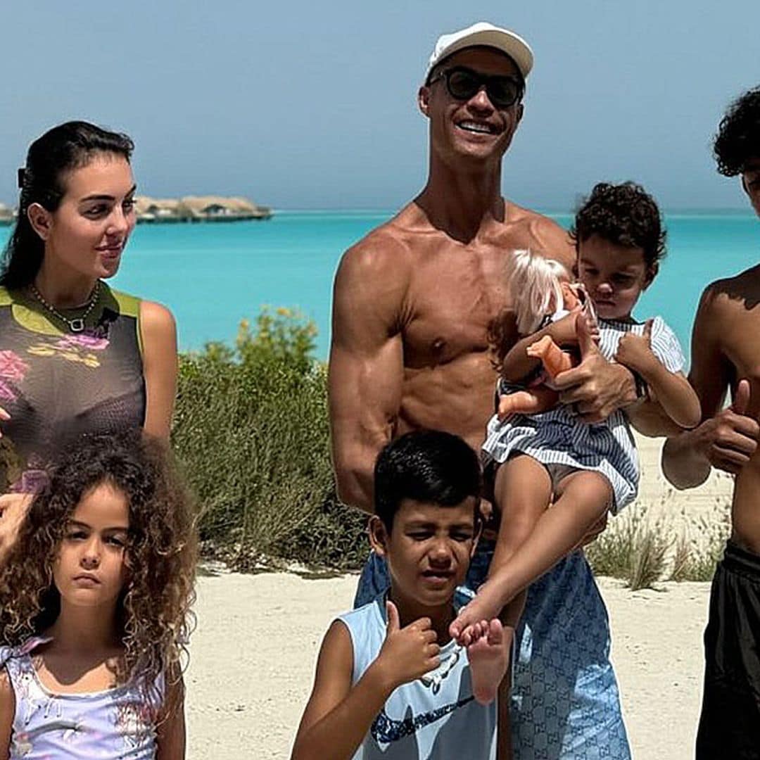 Los planes de Ronaldo y Georgina durante sus lujosas vacaciones en Arabia Saudí: playa, marisco y juegos en familia