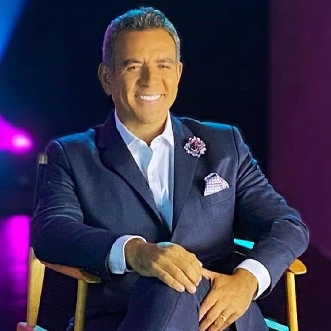 Héctor Sandarti, de lo más emocionado con su regreso a Telemundo en ‘La Casa de los Famosos’