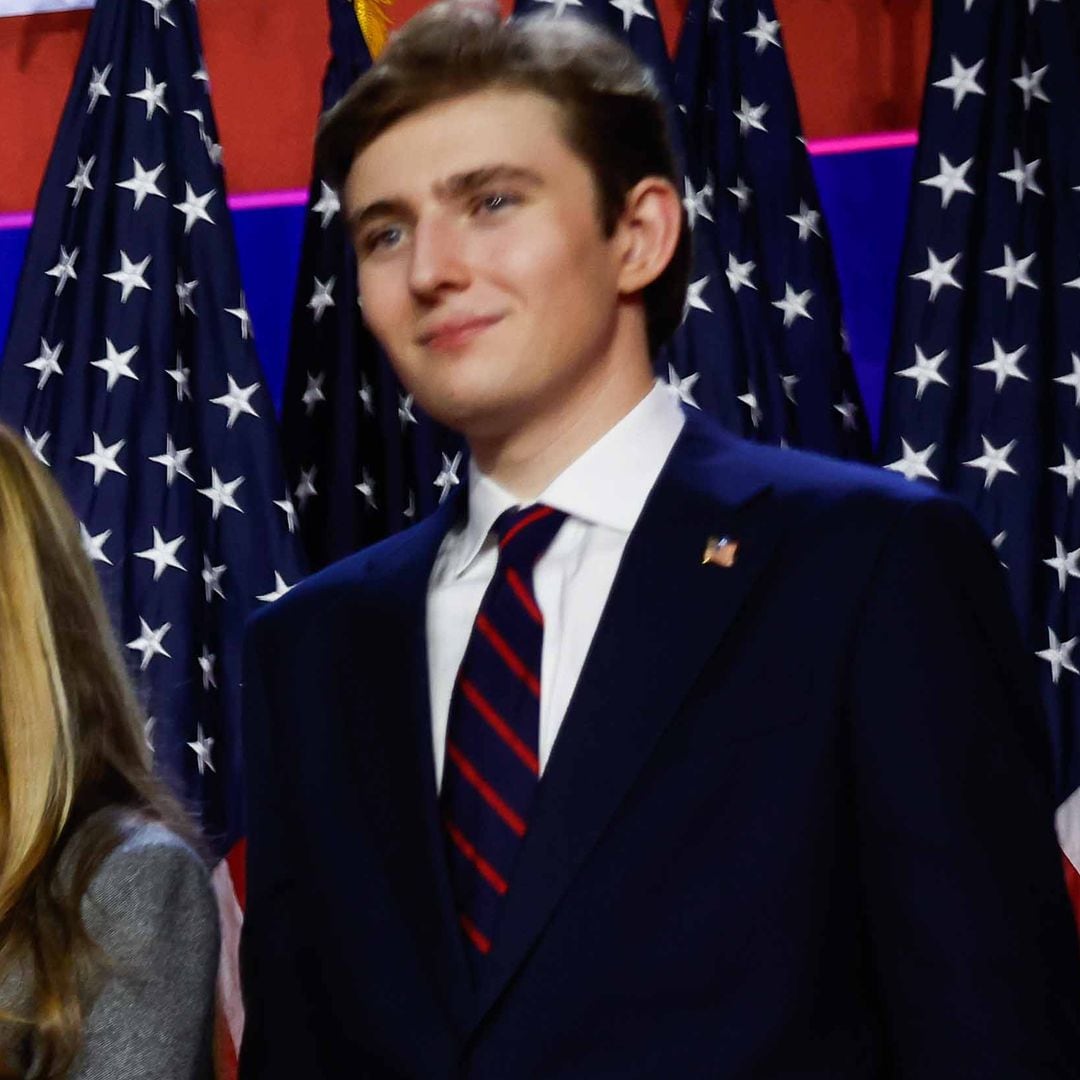 Orgullosa, Melania Trump presume que su hijo Barron votó por primera vez