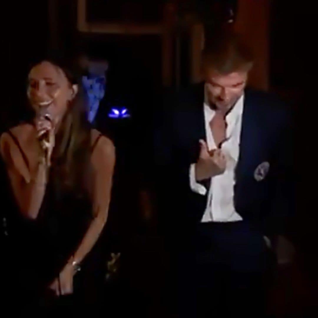 Victoria Beckham revoluciona a sus fans cantando un tema de las 'Spice Girls' en un karaoke