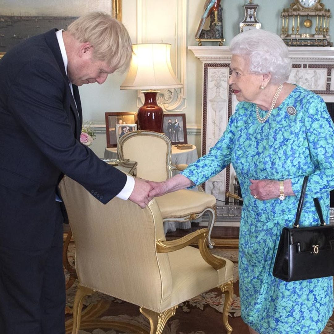 Boris Johnson se disculpa con Isabel II por celebrar una fiesta antes del funeral del duque de Edimburgo