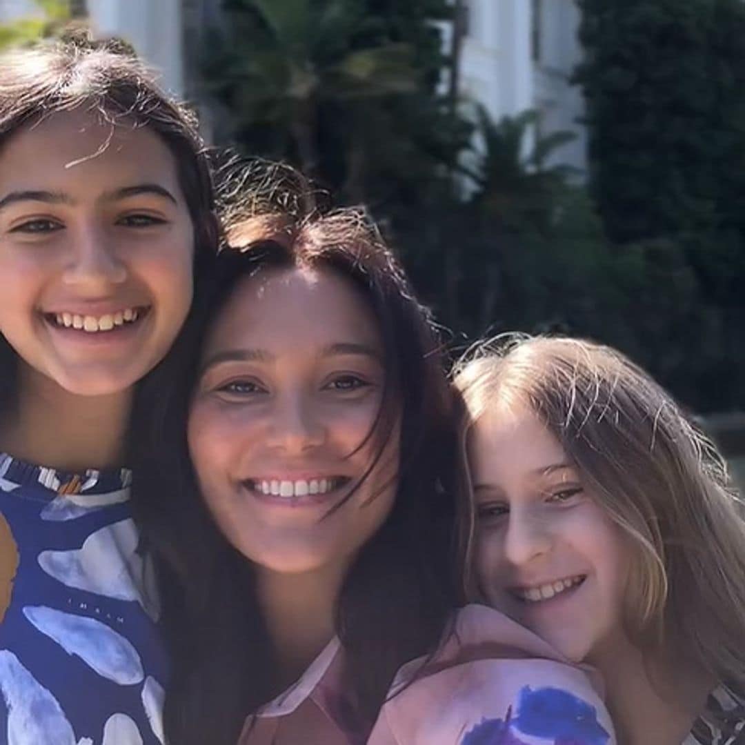 Las hijas de Bruce Willis y Emma Heming, de 13 y 11 años, muy cambiadas en sus imágenes más recientes