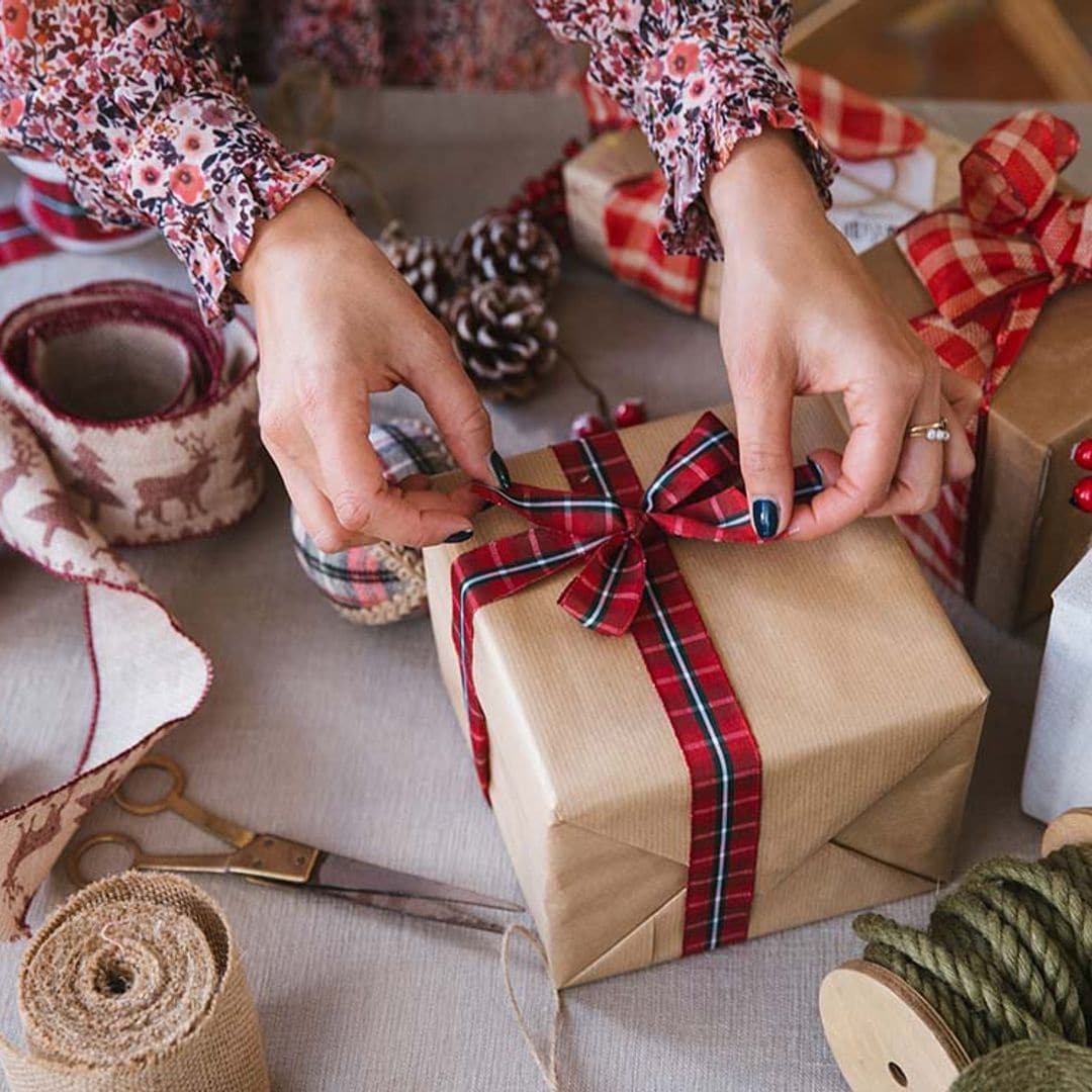 Regalos navideños: cómo presentarlos para sorprender con sus envoltorios