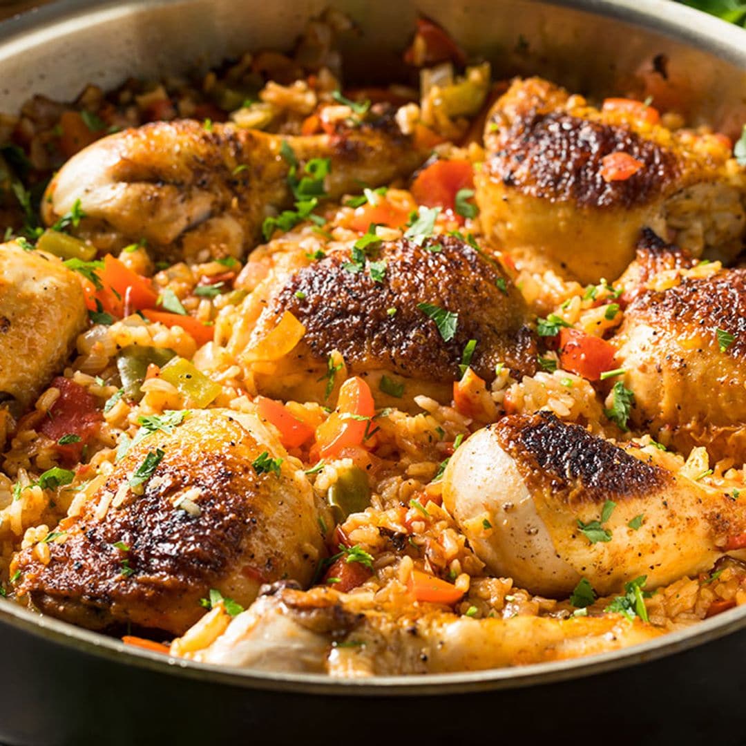 Muslos de pollo con arroz y verduras