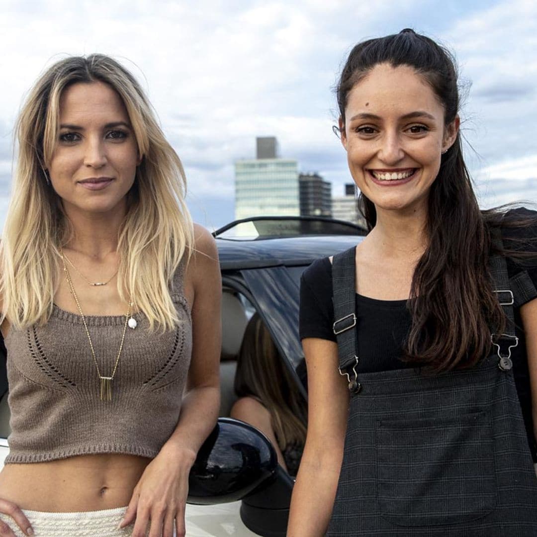 Ana Fernández y Andrea Molina corean a Marlon en el primer concierto en un autocine tras el confinamiento