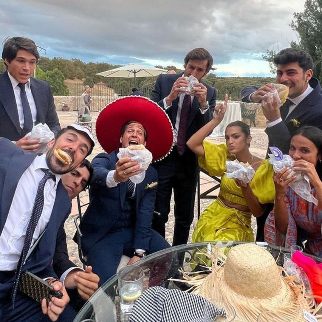 Lo que aún no habíamos visto de la boda de Lucía Pombo: de los bocadillos en la fiesta al plan del día siguiente