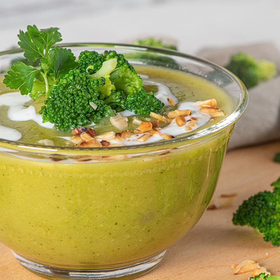 Crema de brócoli con almendras tostadas