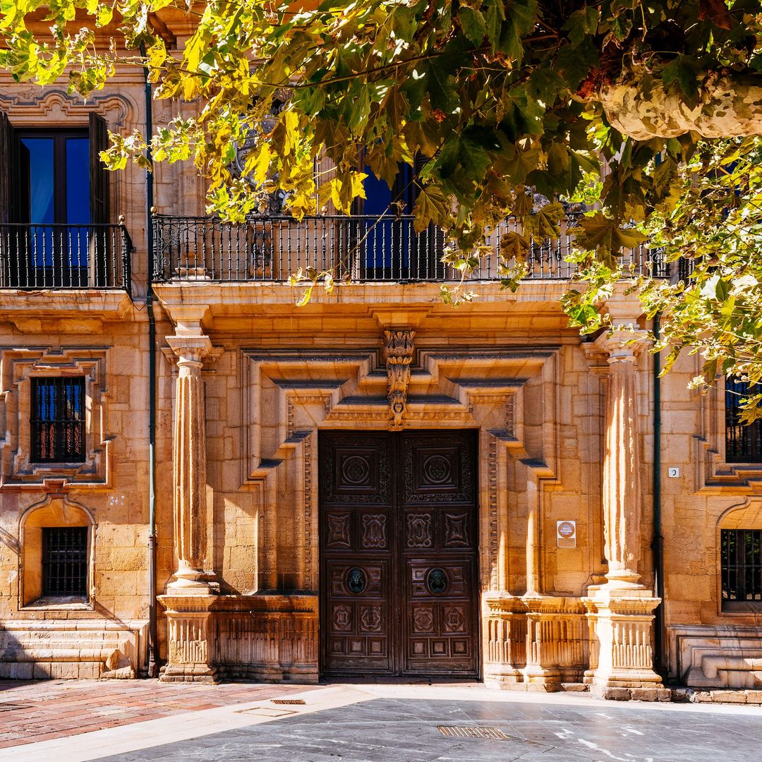 Palacio de San Feliz, en la plaza Daoiz y Velarde de Oviedo