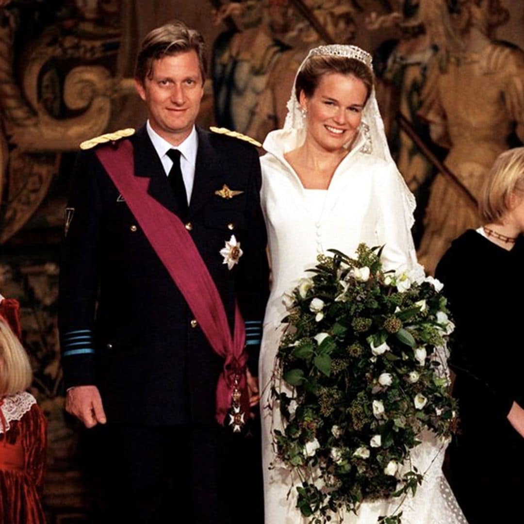 25 años de la boda de Matilde y Felipe de Bélgica: un vestido de invierno, un velo joya y un ramo de cuatro kilos