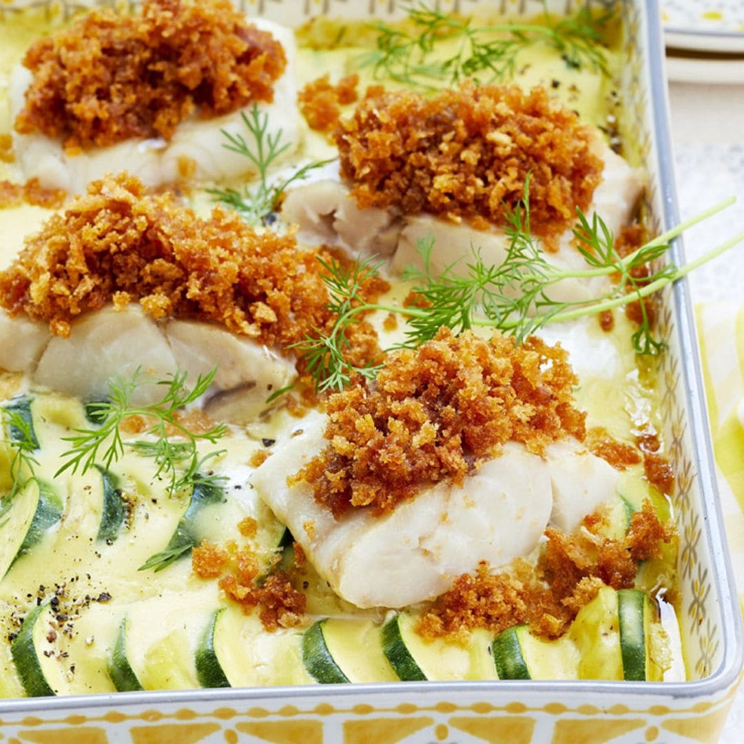 Bacalao con migas fritas y calabacín al horno