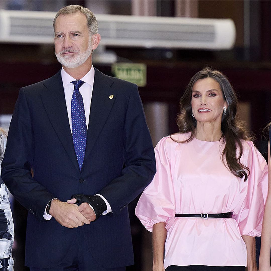 Guayaberas, ponchos y hasta un chapiri de la Legión: estos son los regalos que los Reyes y sus hijas recibieron en 2023