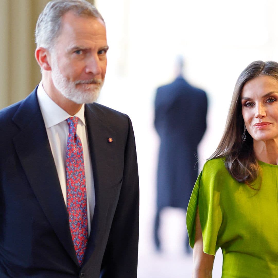 Comprobamos el efecto Letizia en Londres: 'sold out' del vestido de la coronación y lista de espera