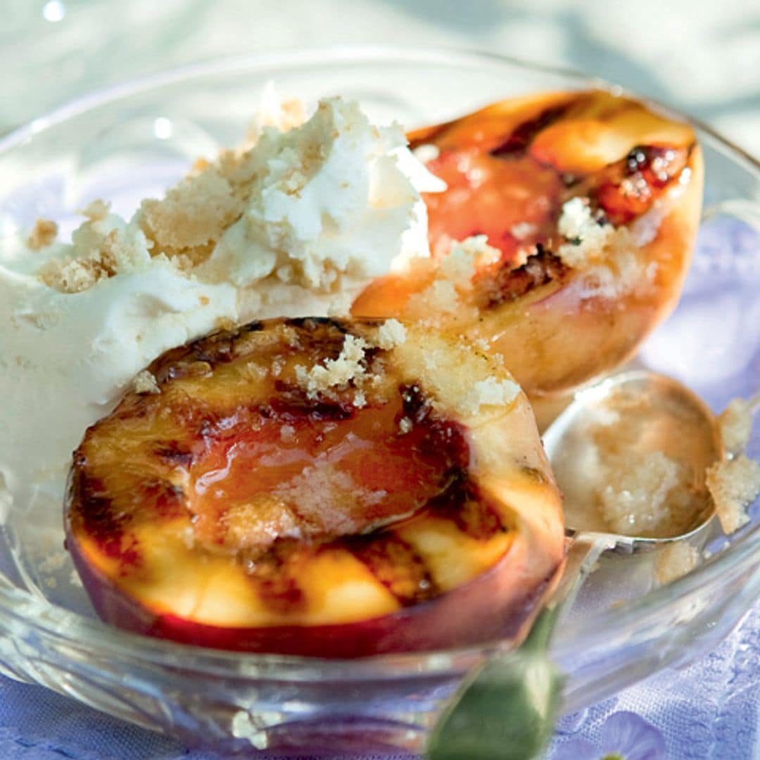 Barbacoa de fresquilla con helado de leche merengada