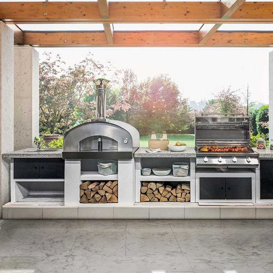 Hoy el menú se prepara fuera en estas cocinas de exterior