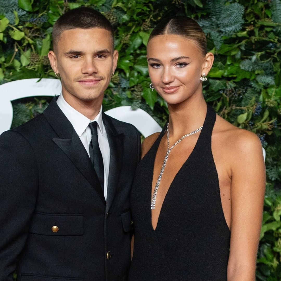 Romeo Beckham y su novia, Mia Regan, hacen oficial su noviazgo en Londres