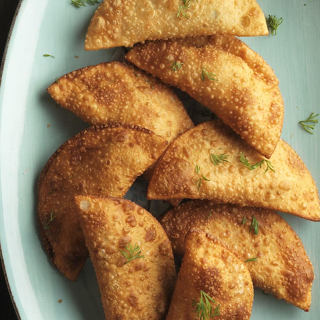 Empanadillas de salmón, eneldo, mascarpone y nueces