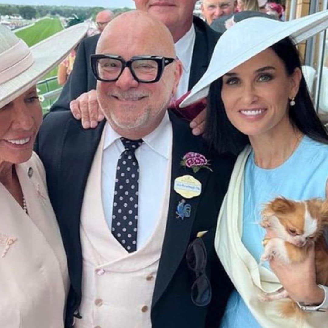 Demi Moore disfruta de un 'glorioso día' en Ascot con su perrito como gran protagonista