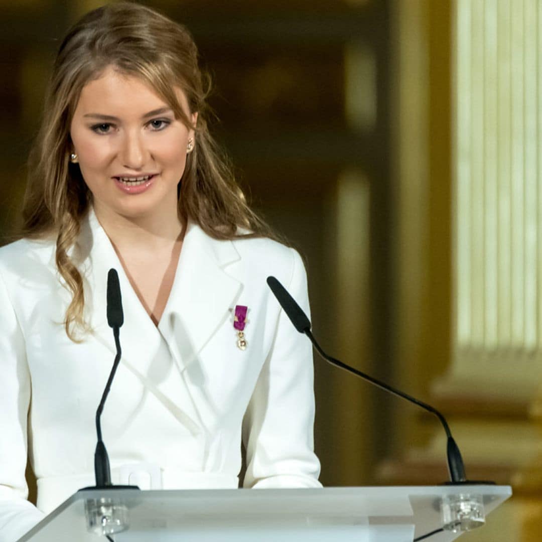 La atípica graduación (con diploma incluido) de Elisabeth de Bélgica en Gales