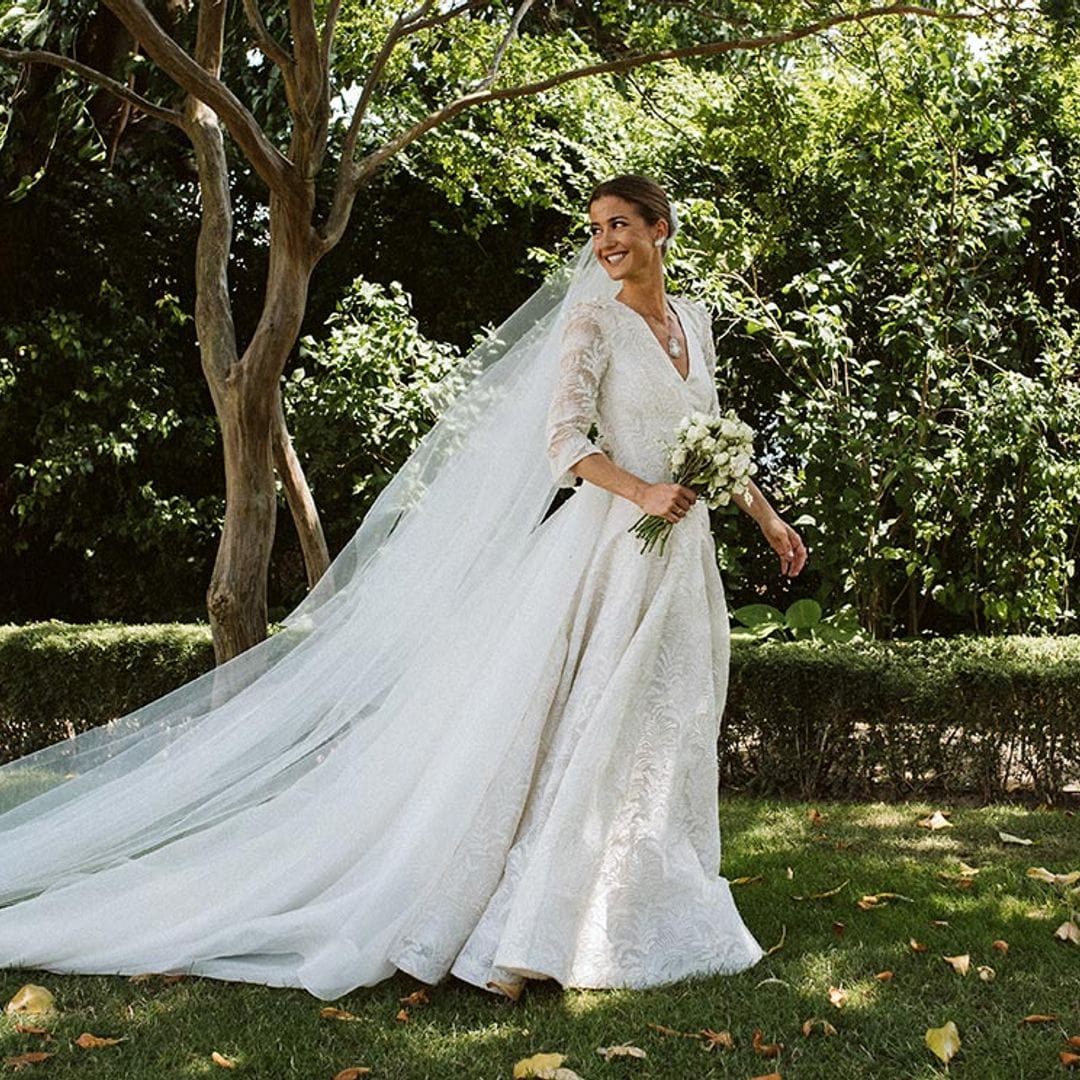 La boda de Marina, la novia madrileña del impresionante vestido bordado