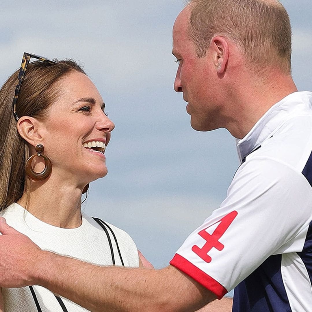 Kate, la porrista más estilosa y enamorada en el partido de polo de William