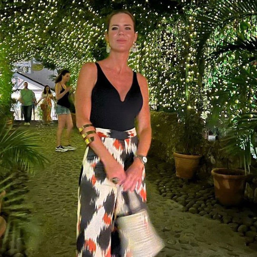 Amelia Bono arrasa en Marbella con cuatro estilismos versátiles y elegantes para las noches de verano