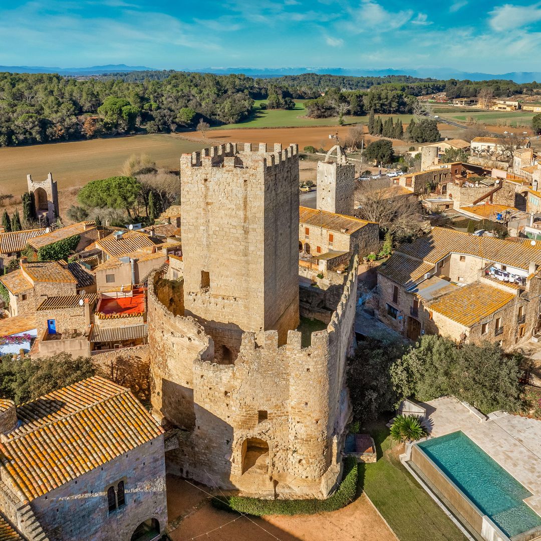 Peratallada y su fortificación medieval, Girona, Costa Brava