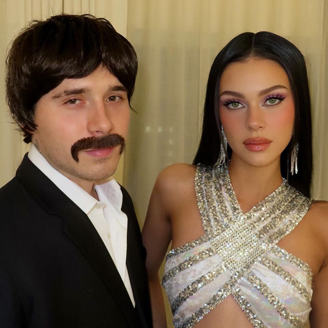 Nicola Peltz y Brooklyn Beckham se inspiran en Cher y Sonny Bono con sus looks más icónicos